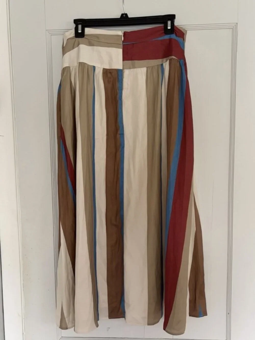 Banana Republic Drop Waist Maxi Skirt Silky Stripe Slit Sz 12P - Picture 4 of 5